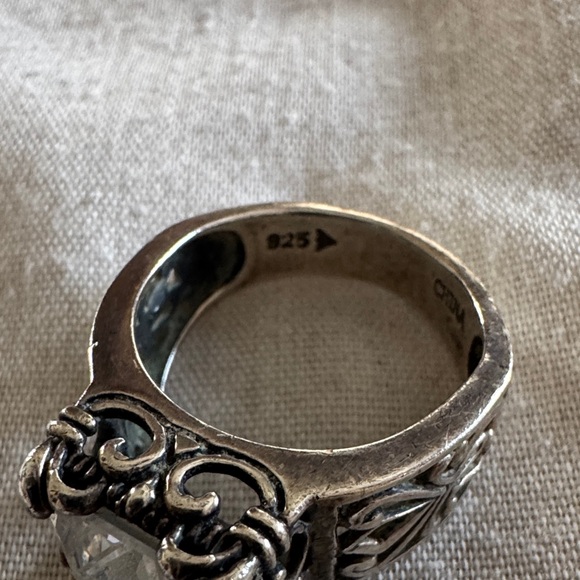 Elegant Sterling Silver Silpada Women's Ring - Picture 3 of 3